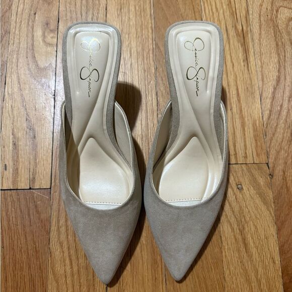 Jessica Simpson | Belvaen Pointed Toe Mule - Picture 7 of 10